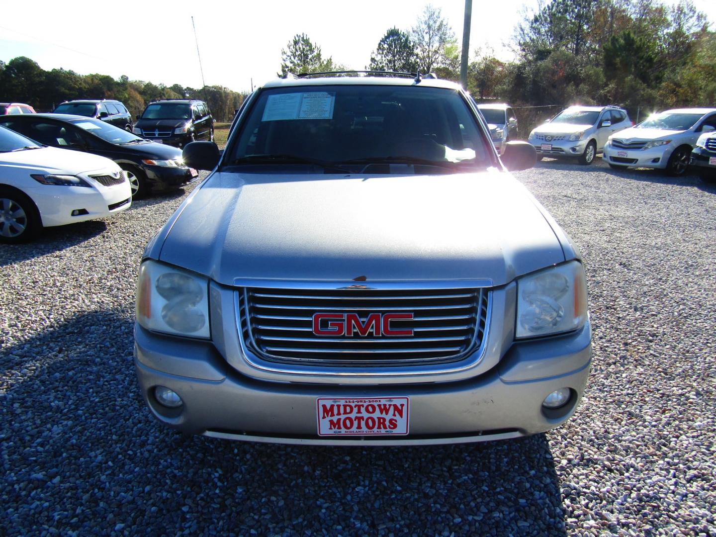 2006 Silver /Gray GMC Envoy SLE 2WD (1GKDS13S162) with an 4.2L L6 DOHC 24V engine, Automatic transmission, located at 15016 S Hwy 231, Midland City, AL, 36350, (334) 983-3001, 31.306210, -85.495277 - Photo#1